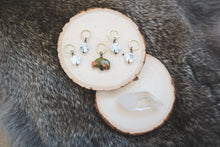Load image into Gallery viewer, Bison + Flower Set // Unakite + Howlite