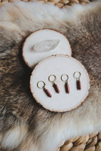 Load image into Gallery viewer, E S S E N T I A L S // Goldstone