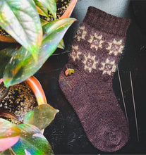 Load image into Gallery viewer, Quilty Cabin Socks // PDF Knitting Pattern
