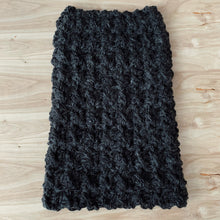 Load image into Gallery viewer, Crochet PDF PATTERN // Crooked River Cowl