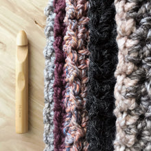 Load image into Gallery viewer, Crochet PDF PATTERN // Crooked River Cowl
