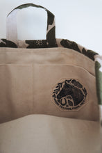 Load image into Gallery viewer, Green Floral // Medium Linen Project Bag
